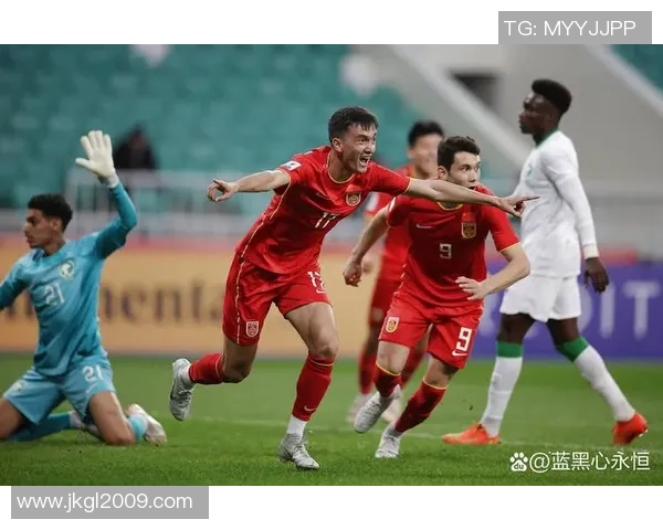 中国足球新星崛起：聚焦本土球员在国际赛场的表现与未来潜力