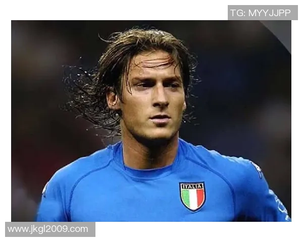 以最牛足球球星为核心解读他如何改变世界足坛格局与球迷文化 以最牛足球球星为核心解读他如何改变世界足坛格局与球迷文化