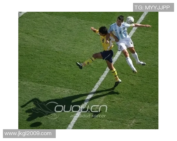 足球明星专属战靴价格揭秘：顶级球员鞋款为何能卖到天价